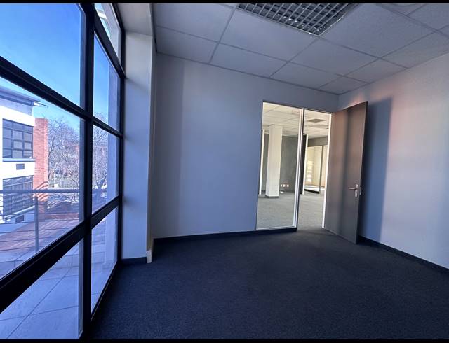 155.30M² OFFICE TO LET IN ECO PARK ESTATE